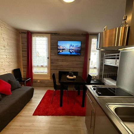 Le Chaleureux Cocon Rouge Appartement Ustou Buitenkant foto