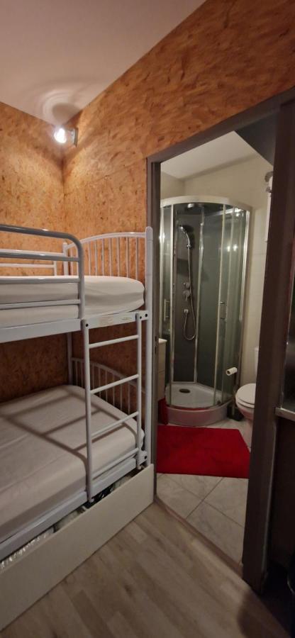 Le Chaleureux Cocon Rouge Appartement Ustou Buitenkant foto