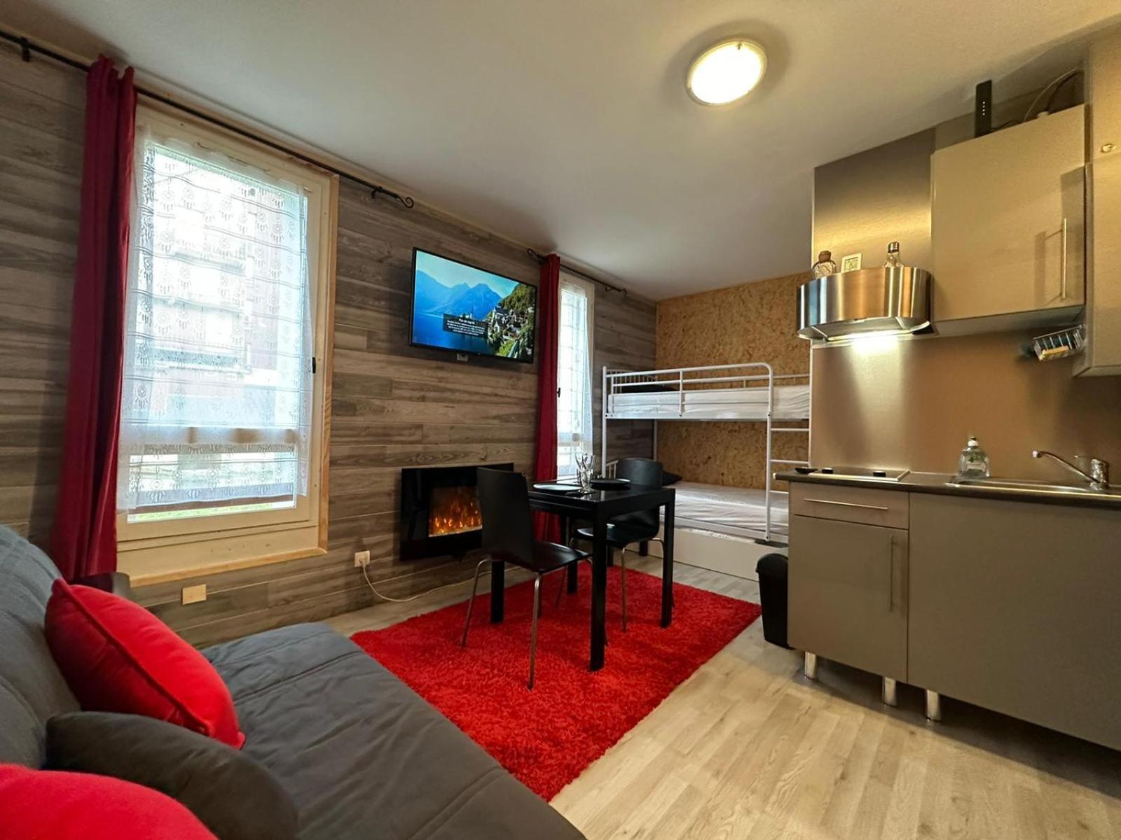 Le Chaleureux Cocon Rouge Appartement Ustou Buitenkant foto